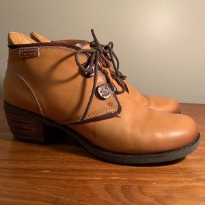 Pikolinos Le Mans Stacked Heel Bootie